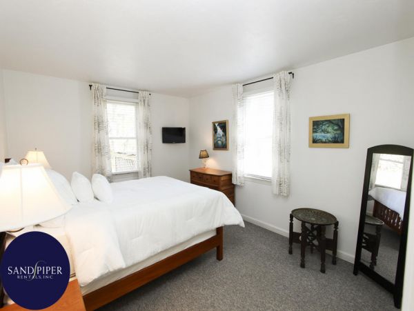 Cape Cod Home 994753