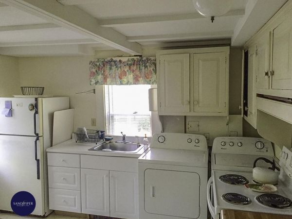 Cape Cod Home 994755