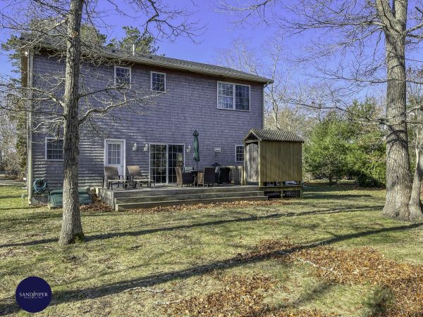 Cape Cod Home 994756