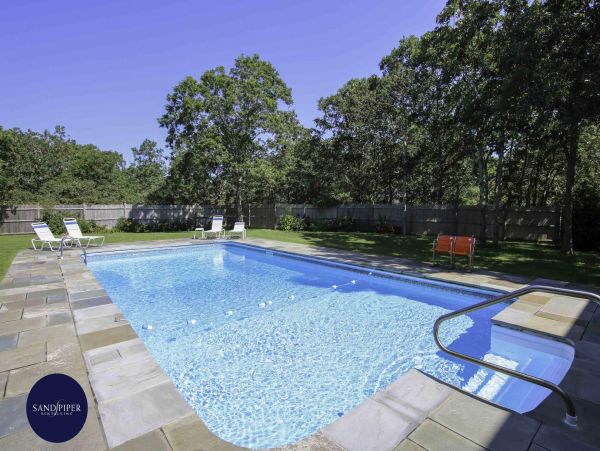 Cape Cod Home 994757