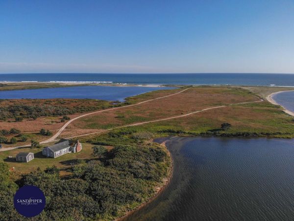 Cape Cod Home 994758
