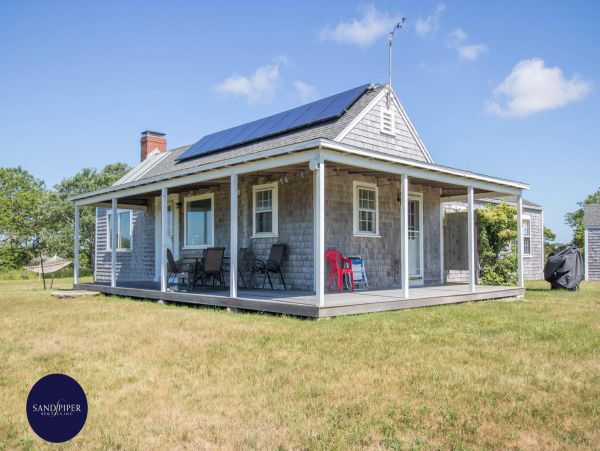Cape Cod Home 994758