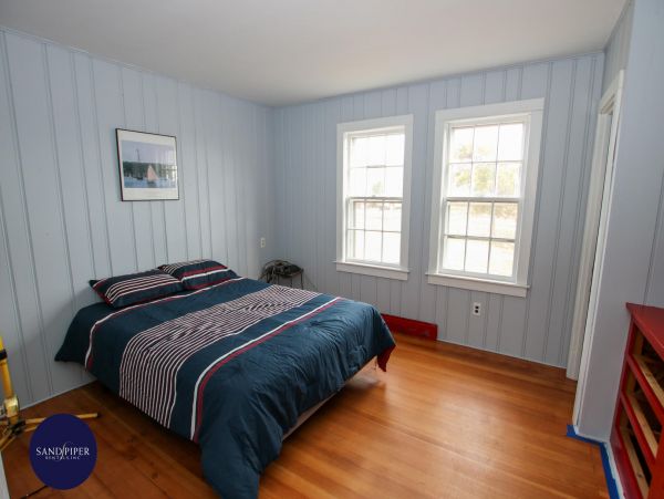 Cape Cod Home 994758