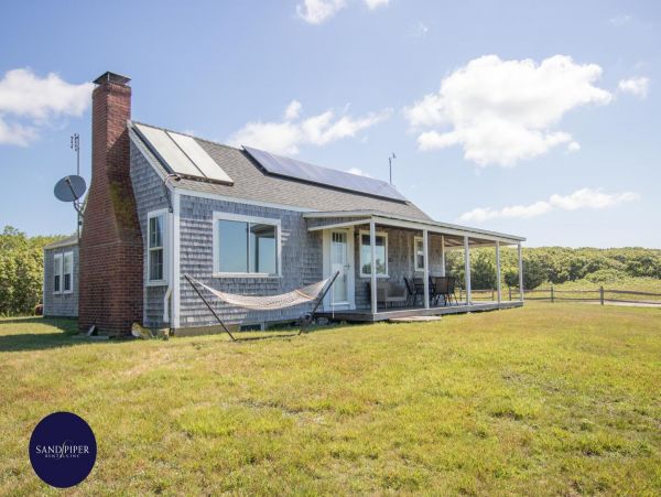 Cape Cod Home 994758
