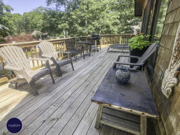 Cape Cod Home 994759