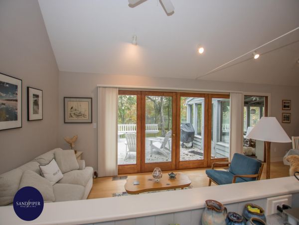 Cape Cod Home 994760