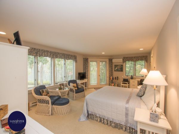Cape Cod Home 994760