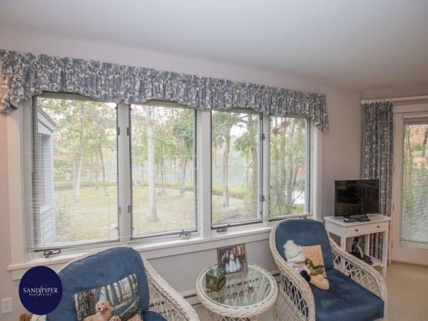 Cape Cod Home 994760