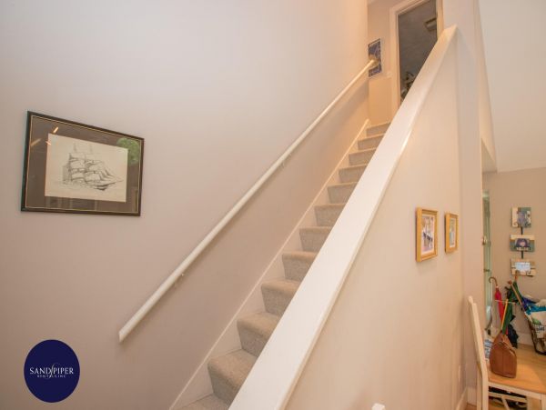 Cape Cod Home 994760