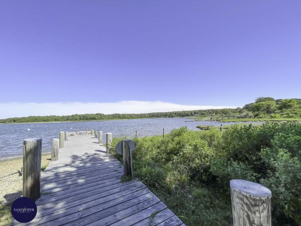 Cape Cod Home 994760