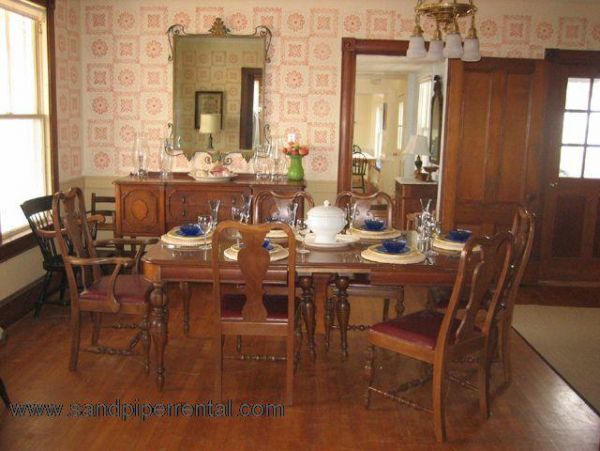 Cape Cod Home 994761