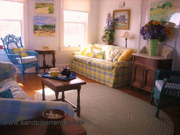 Cape Cod Home 994761