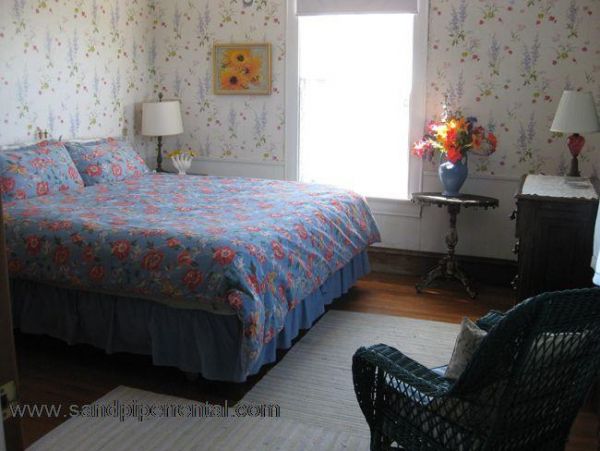 Cape Cod Home 994761