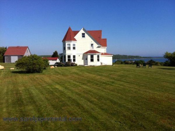 Cape Cod Home 994761