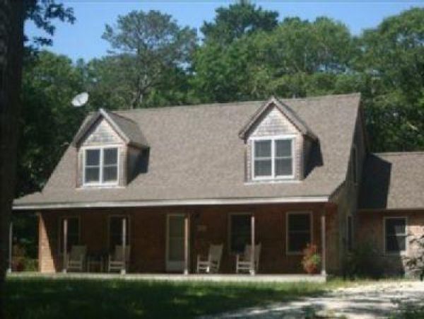 Cape Cod Home 994762