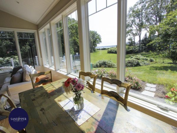 Cape Cod Home 994764