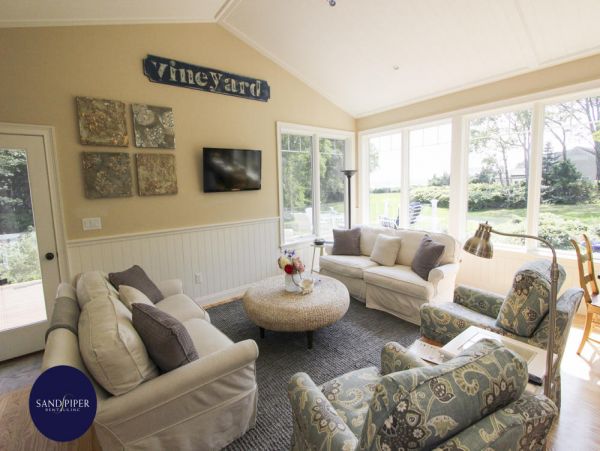Cape Cod Home 994764