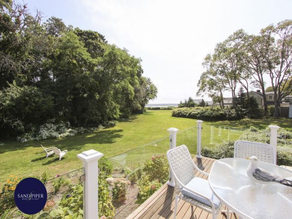 Cape Cod Home 994764