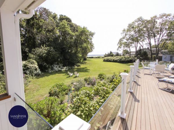 Cape Cod Home 994764