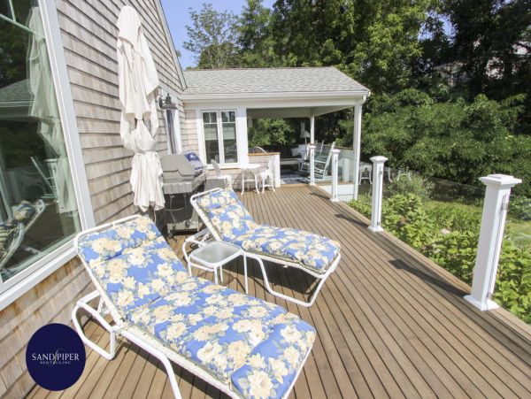 Cape Cod Home 994764