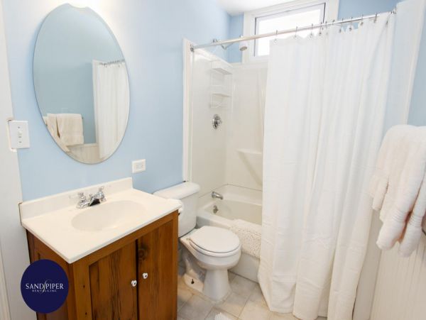Cape Cod Home 994765