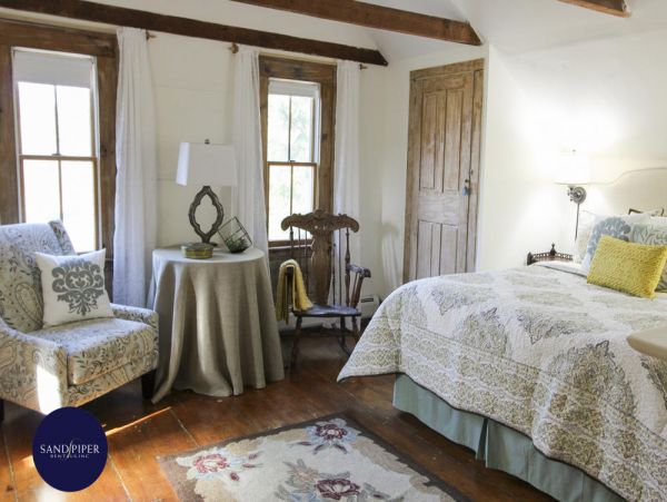 Cape Cod Home 994765