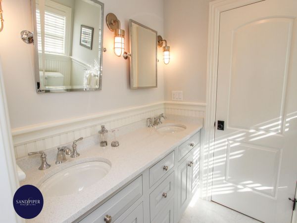 Cape Cod Home 994766