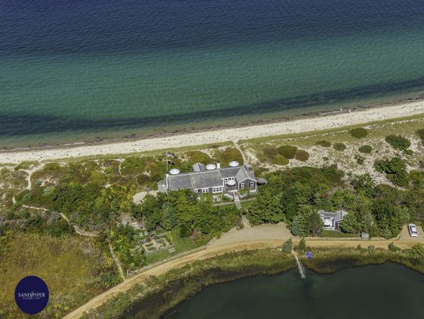 Cape Cod Home 994767