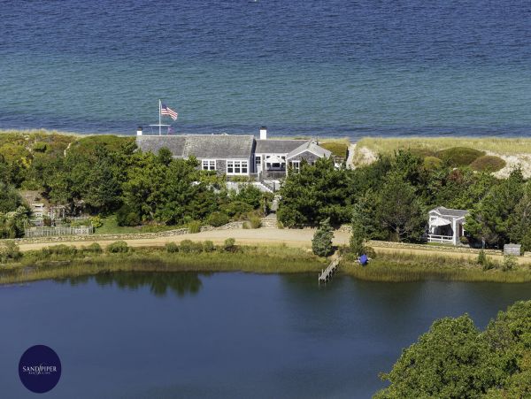 Cape Cod Home 994767