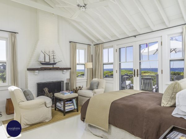 Cape Cod Home 994767