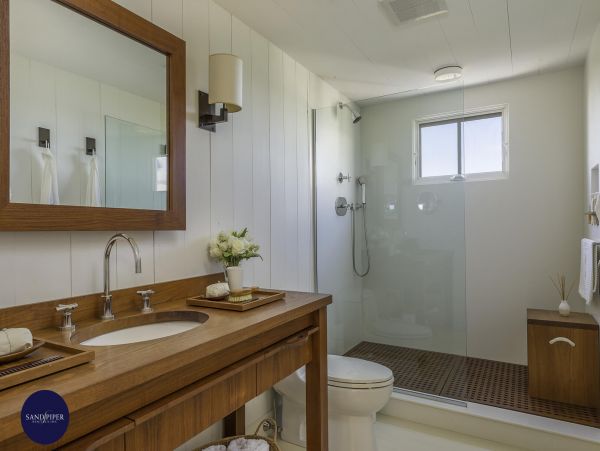 Cape Cod Home 994767