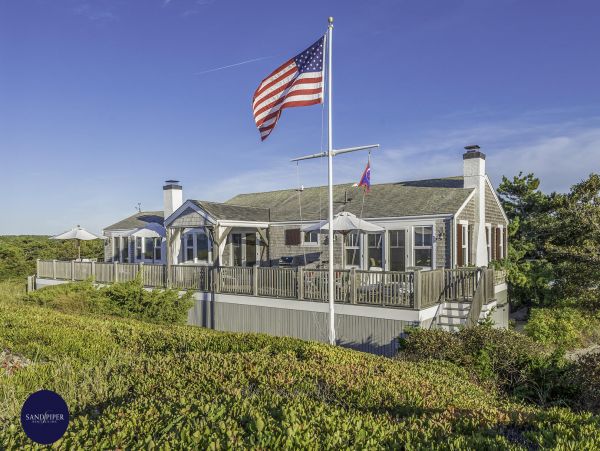 Cape Cod Home 994767
