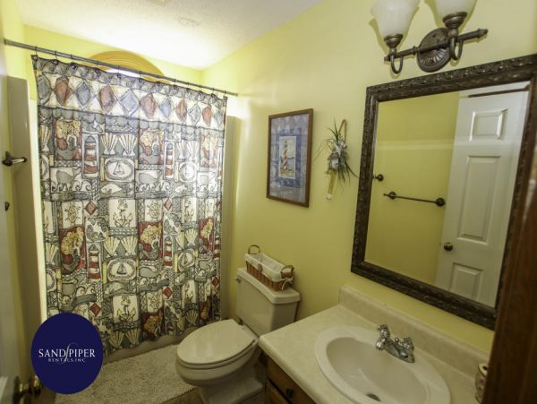 Cape Cod Home 994768