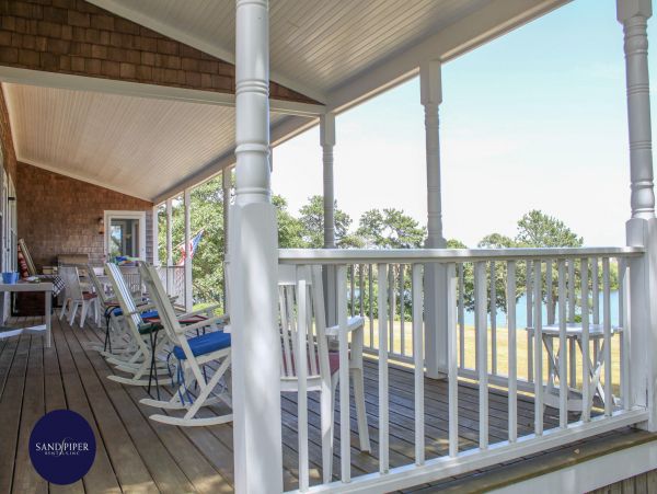 Cape Cod Home 994769