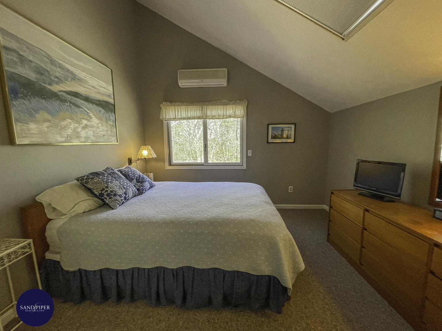 Cape Cod Home 994770