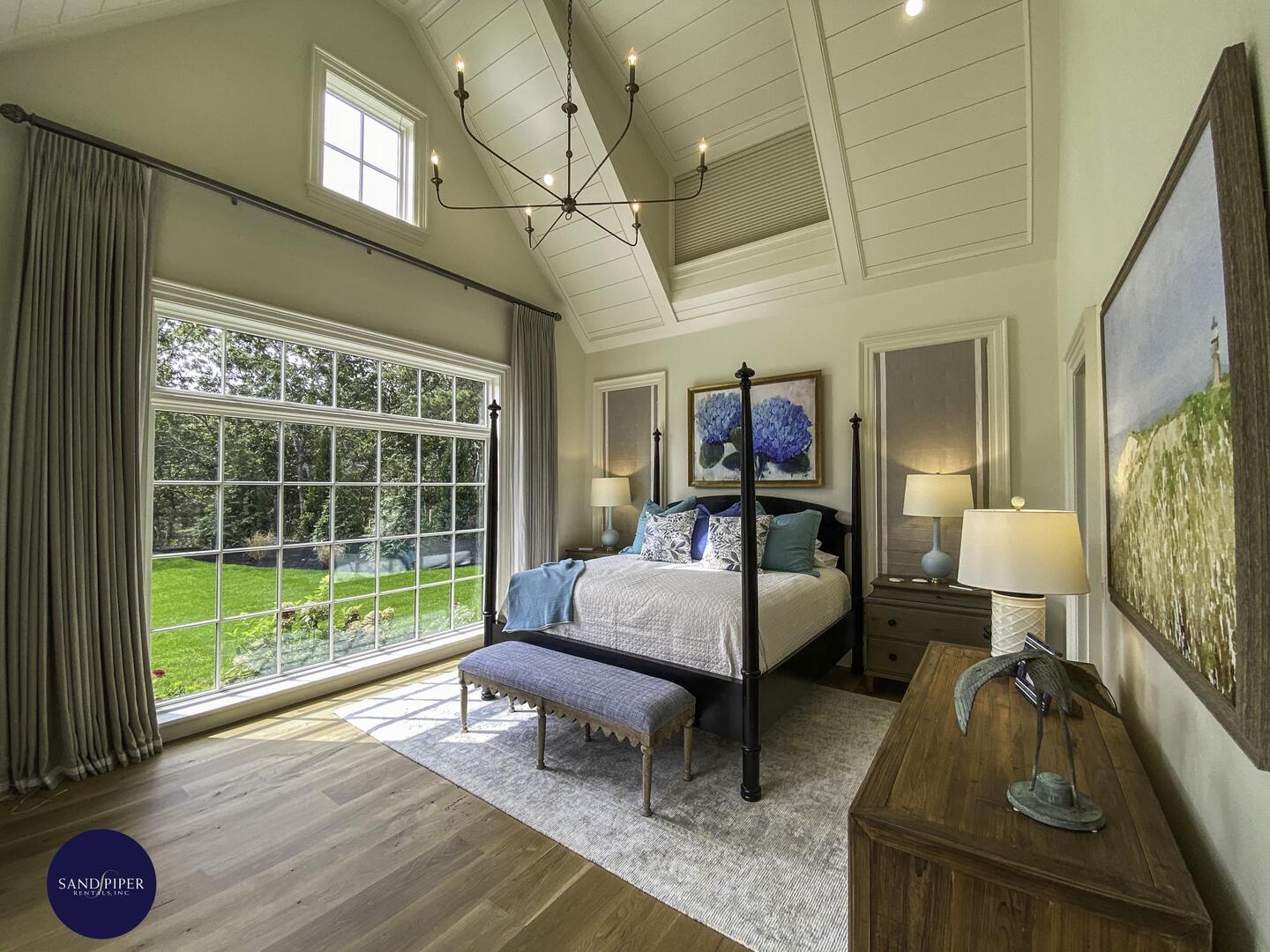 Cape Cod Home 994772