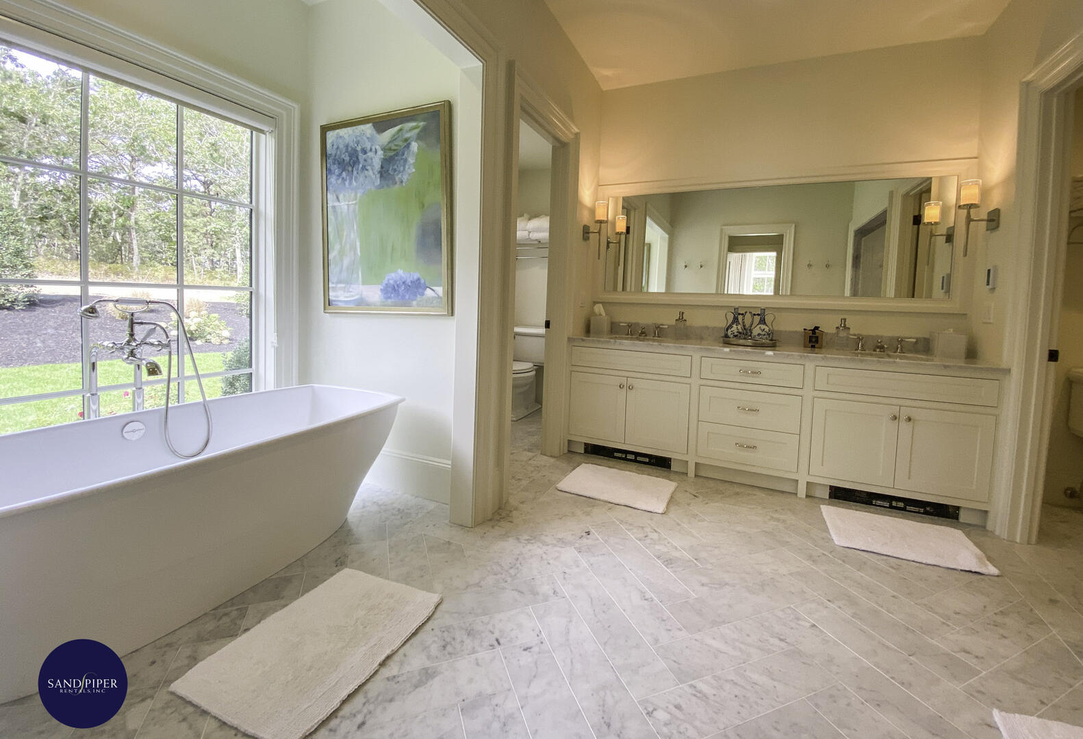 Cape Cod Home 994772