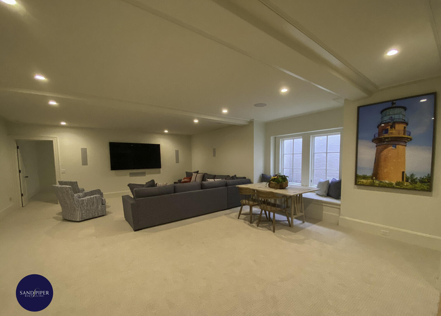 Cape Cod Home 994772