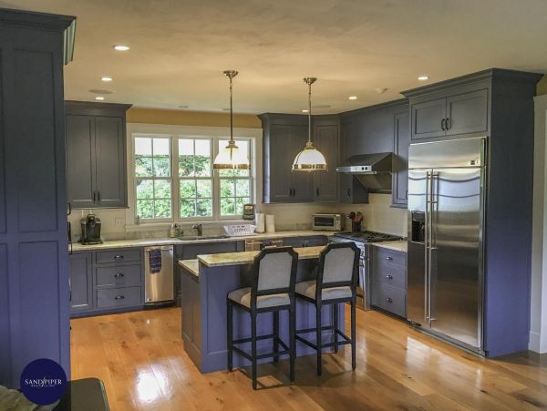 Cape Cod Home 994773