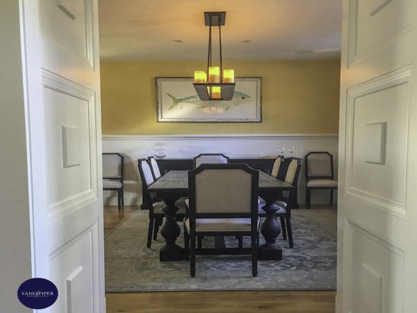 Cape Cod Home 994773