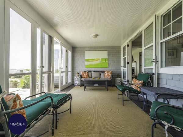 Cape Cod Home 994774