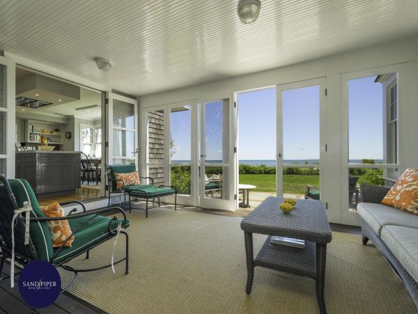 Cape Cod Home 994774