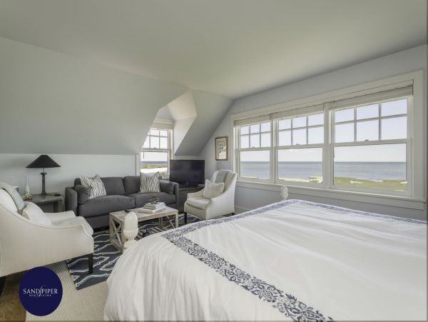 Cape Cod Home 994774
