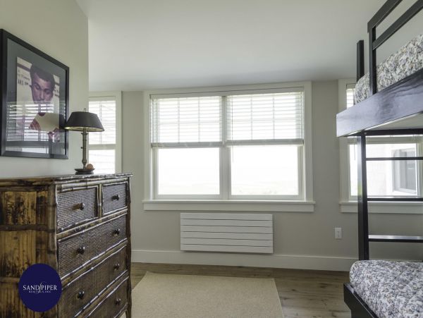 Cape Cod Home 994774