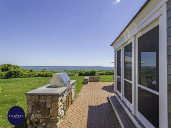 Cape Cod Home 994774