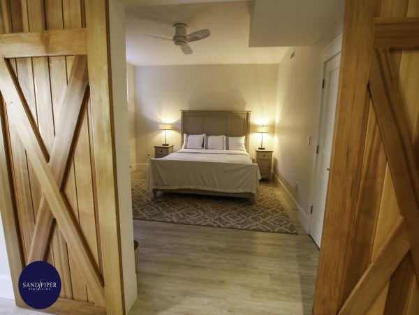 Cape Cod Home 994776