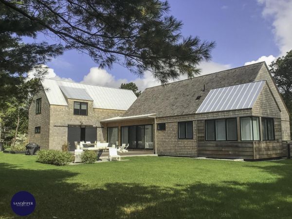 Cape Cod Home 994777