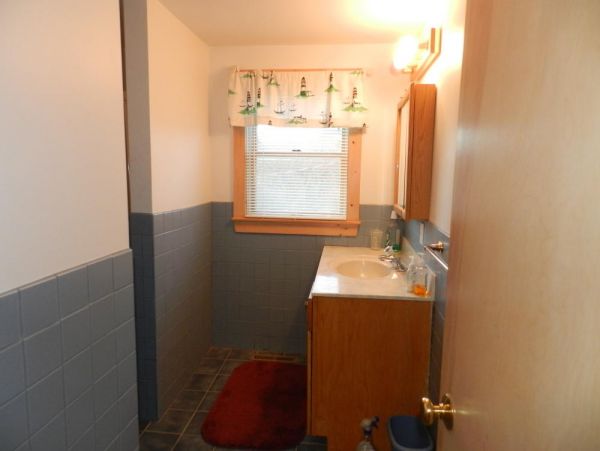 Cape Cod Home 994779