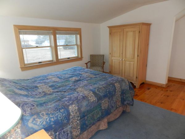 Cape Cod Home 994779