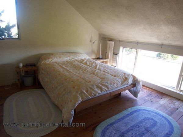 Cape Cod Home 994780